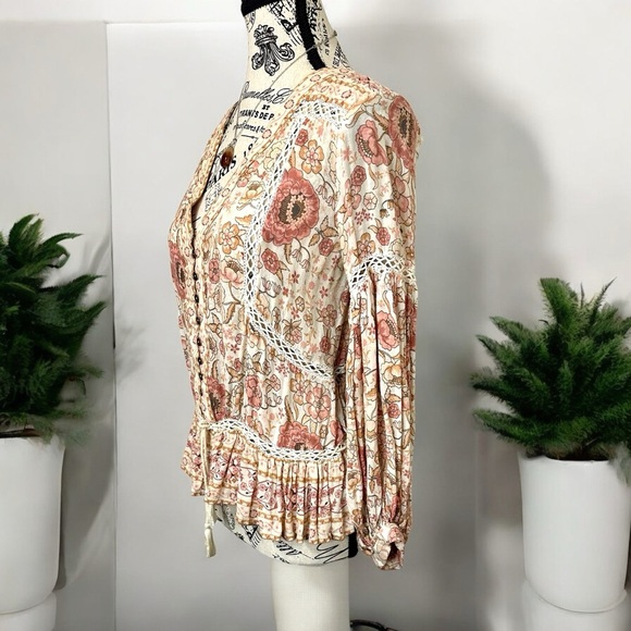 Spell and the Gypsy Zahara Blouse - Picture 7 of 12